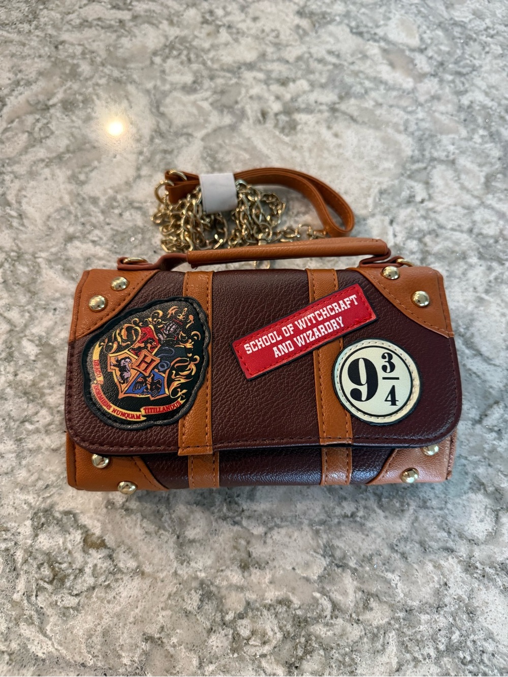 NWOT Bioworld Harry Potter "Hogwarts" crossbody bag